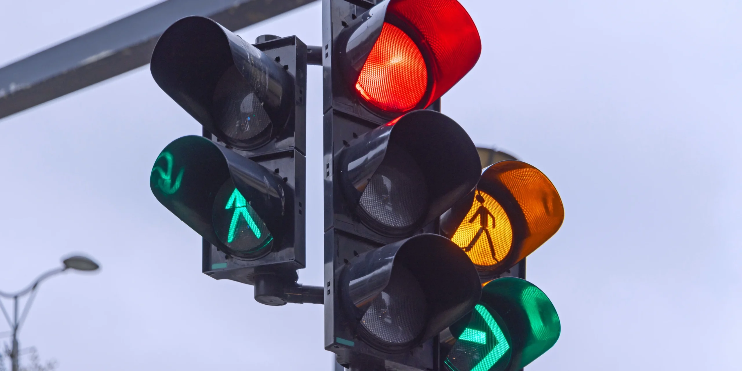 AI-Powered Traffic Systems: Can Smart Infrastructure Reduce Congestion?